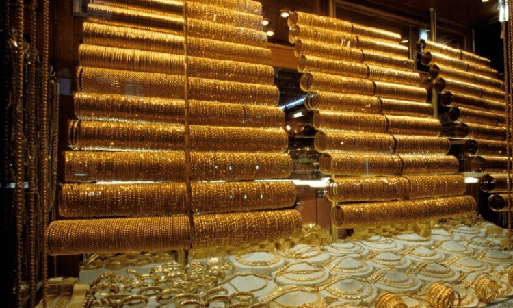 انخفاض أسعار الذهب إلى أدنى مستوى في أسبوع
