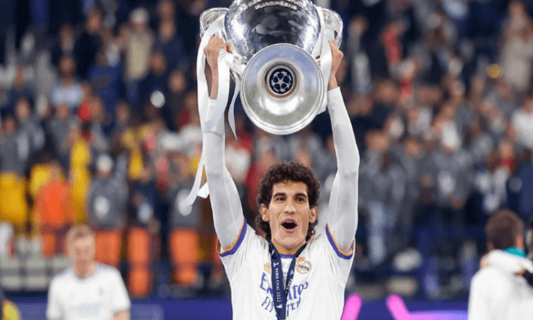 رسميا.. ريال مدريد يعلن رحيل فاييخو