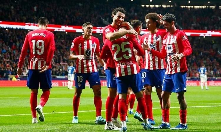 أتلتيكو مدريد يمدد عقد هدافه التاريخي أنطوان غريزمان