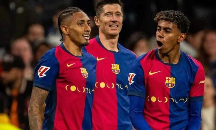 برشلونة يتلقى عرضا مغريا لخوض مباراة ودية في دولة عربية