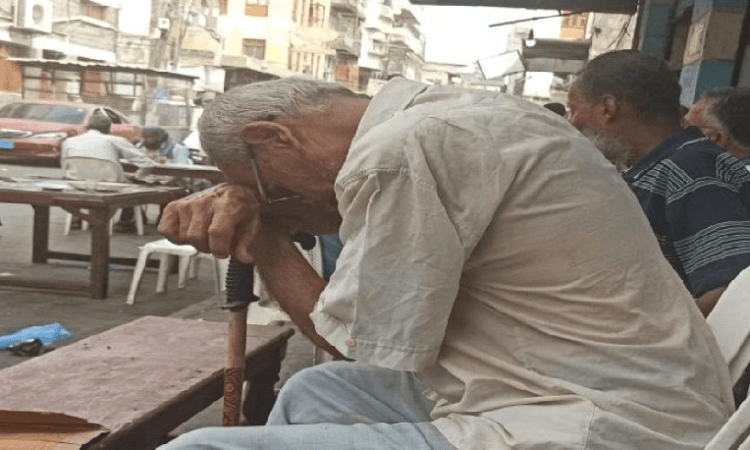 انهيار مخيف الدولار يقترب من 2700 ريال في عدن