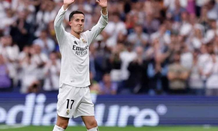ريال مدريد يعلن رحيل مدافعه لوكاس فاسكيس
