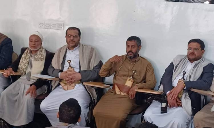 رئيس هيئة الأوقاف يشيد بمستوى العمل وانضباط كوادر الهيئة بذمار