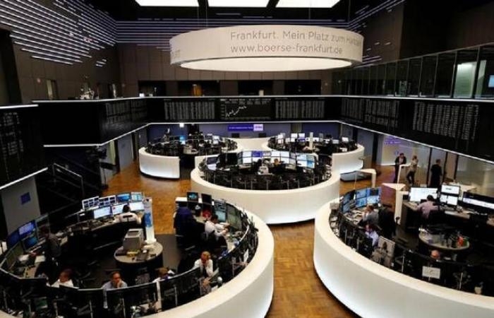 أداء ضعيف للأسهم الأوروبية قبل فرض رسوم جمركية أمريكية