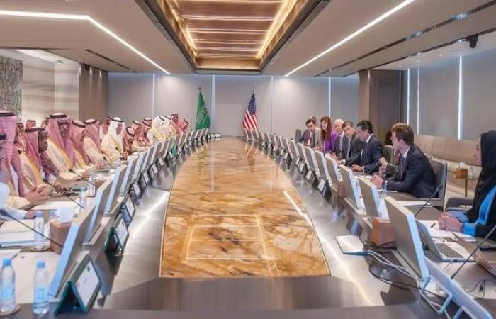 السعودية وأمريكا تبحثان التعاون بمجالات البترول والهيدروجين والطاقة النووية