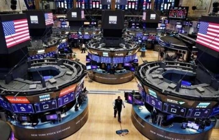 انخفاض الأسهم الأمريكية مع متابعة تصريحات مسؤولي الفيدرالي
