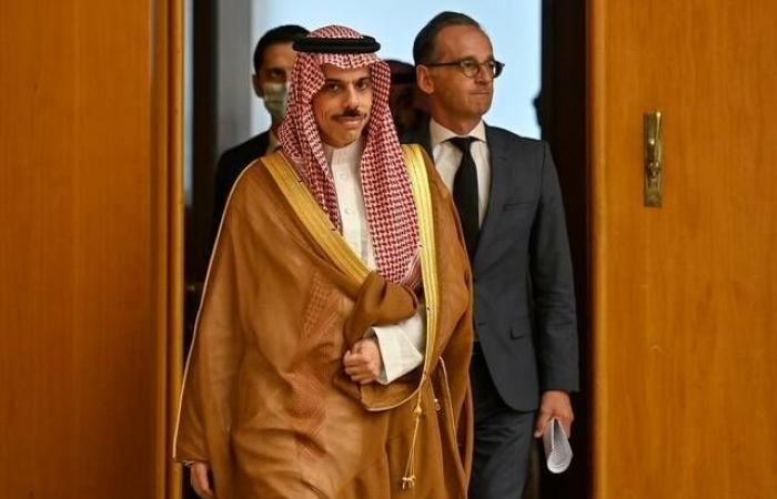 وزير الخارجية يصل دمشق لبحث دعم الاقتصاد السوري وتعزيز الاستثمارات