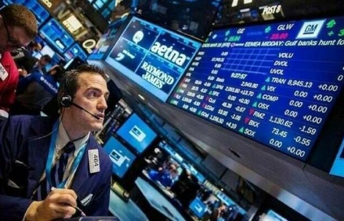وول ستريت تبدأ الأسبوع على صعود بعد قرارات ترامب الجمركية وتطمينات من الفيدرالي