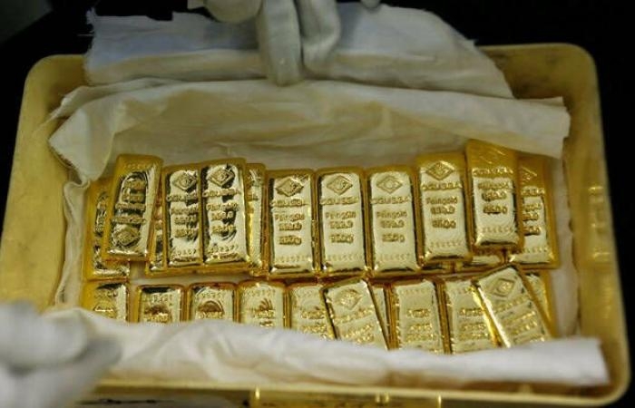 رغم التوترات بالشرق الأوسط.. الذهب يتراجع مع صعود الدولار عند تسوية التعاملات