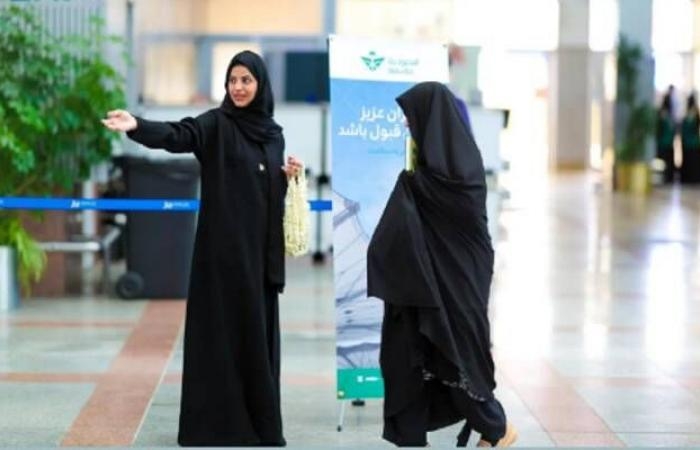 "السعودية": نقل 3900 حاج إيراني يومياً عبر مطار الملك عبدالعزيز الدولي