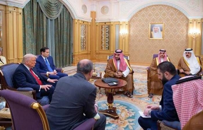 ترامب يعتزم توقيع أمر تنفيذي لتخفيف العقوبات على سوريا دعماً لإعادة الإعمار