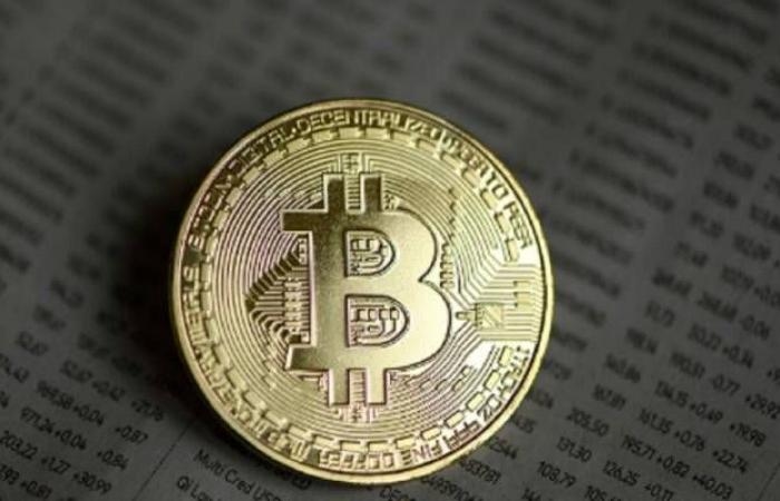 ارتفاع قياسي لبيتكوين مع قرب مناقشة تشريعات أمريكية لتنظيم العملات الرقمية