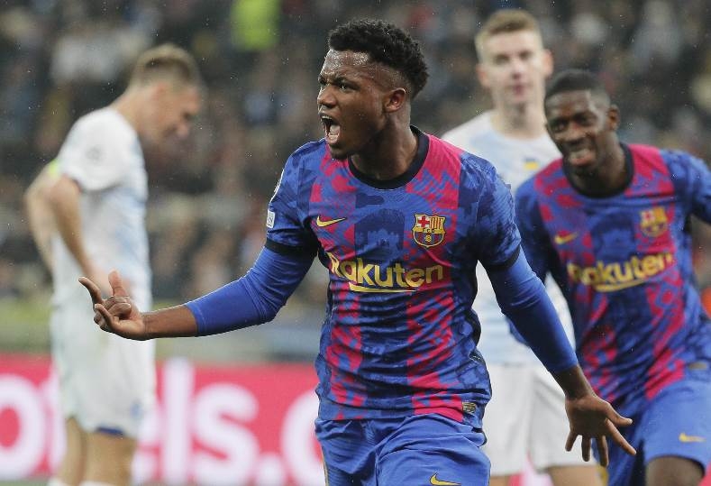 أنسو فاتي يقترب من عملاق الدوري الفرنسي
