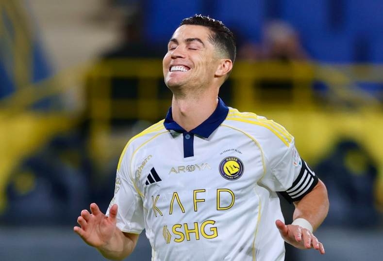 النصر يعمل على تجديد عقد رونالدو براتب فلكي