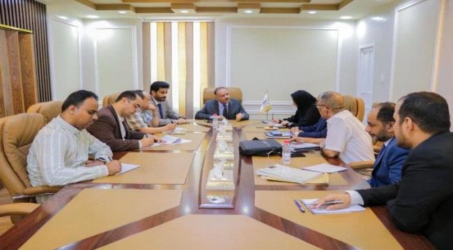 وزير النقل يوجه بسرعة تنفيذ مشروع ميناء سقطرى الاستراتيجي