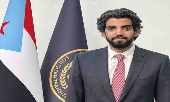 البيض عن فشل الوحدة: مركزية صنعاء وأزمة ثقة وإلحاق قسري