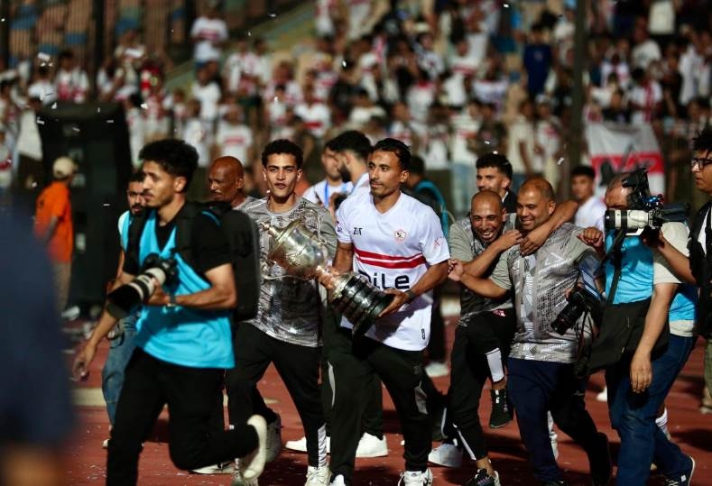 محمد عبد الشافي يستقر على اعتزال كرة القدم