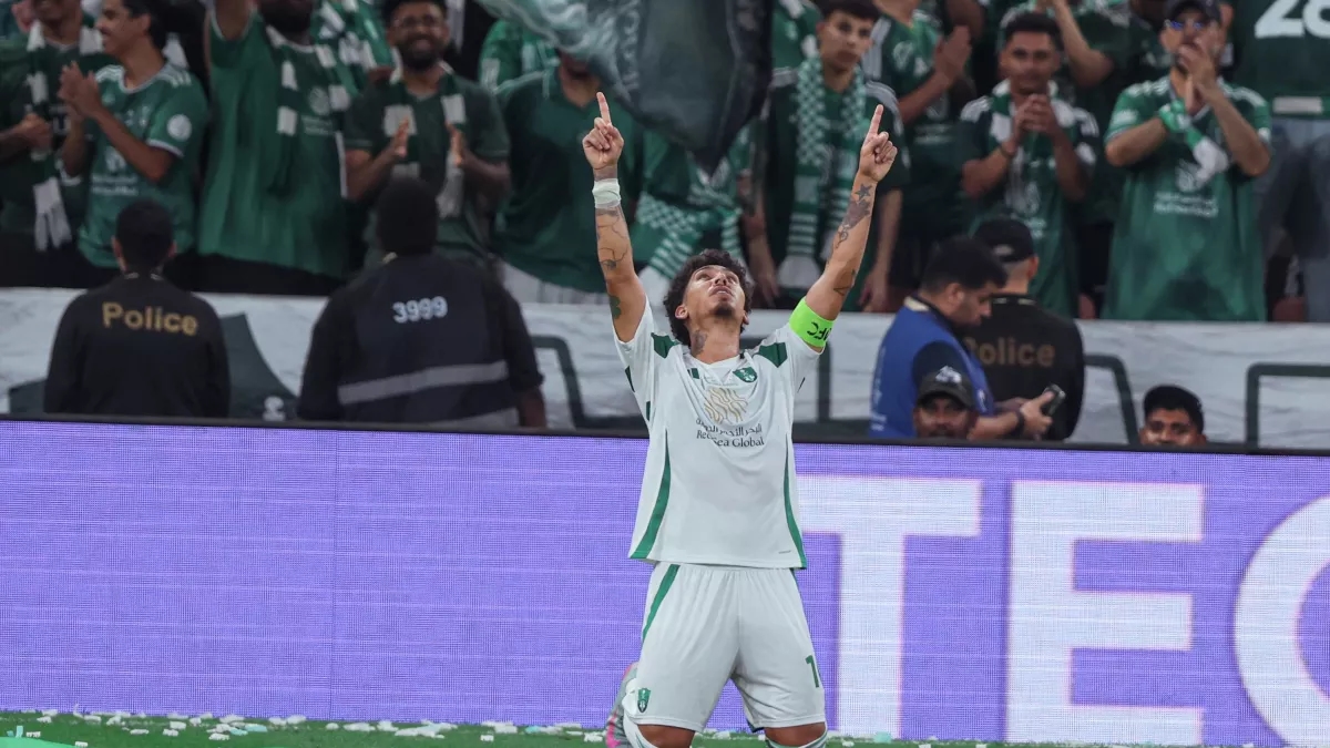 اخبار الاهلي السعودي : تفاصيل مثيرة حول انتقال فيرمينو للسد .. تضحية مالية من اللاعب ومكسب للأهلي