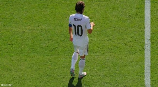 من هنا وهناك – ميلان الإيطالي يعلن ضم لوكا مودريتش رسميا