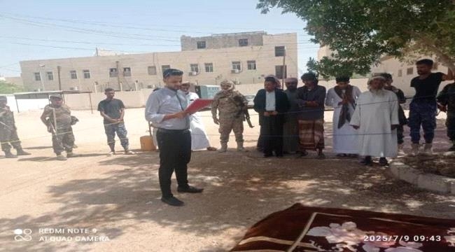 نيابة سيئون تنفذ القصاص بحق مدان بقتل قريب له عمدًا وعدوانًا