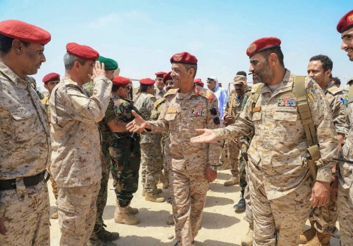 قائد العسكرية الثانية يتفقد الأوضاع الأمنية في الغيضة