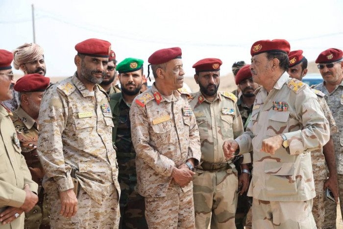 قائد العسكرية الثانية يتفقد مقر محور الغيضة بالمهرة