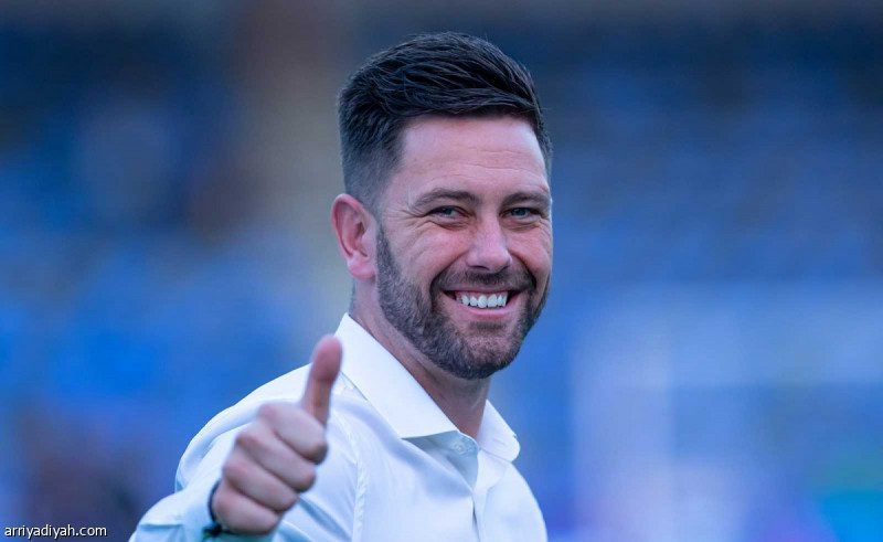اخبار الهلال السعودي : سقط أمام الهلال.. من هو باكنجهام مدرب الخلود الجديد؟