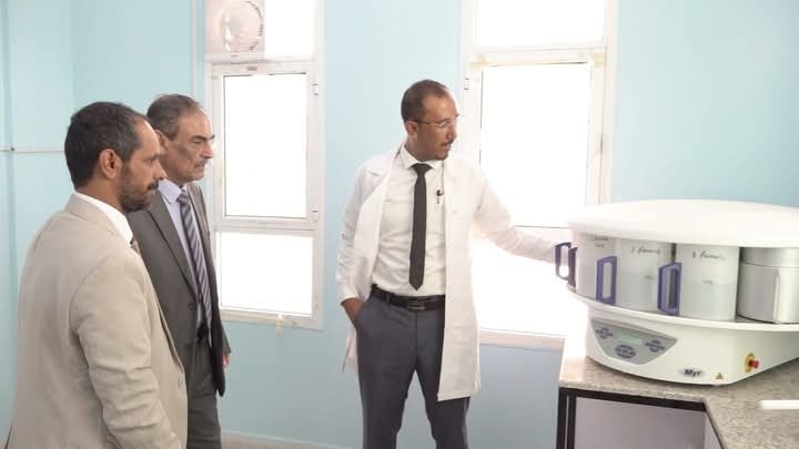 بدعم إماراتي.. تدشّين منظومة أجهزة فحص الأنسجة في مختبرات الصحة بشبوة