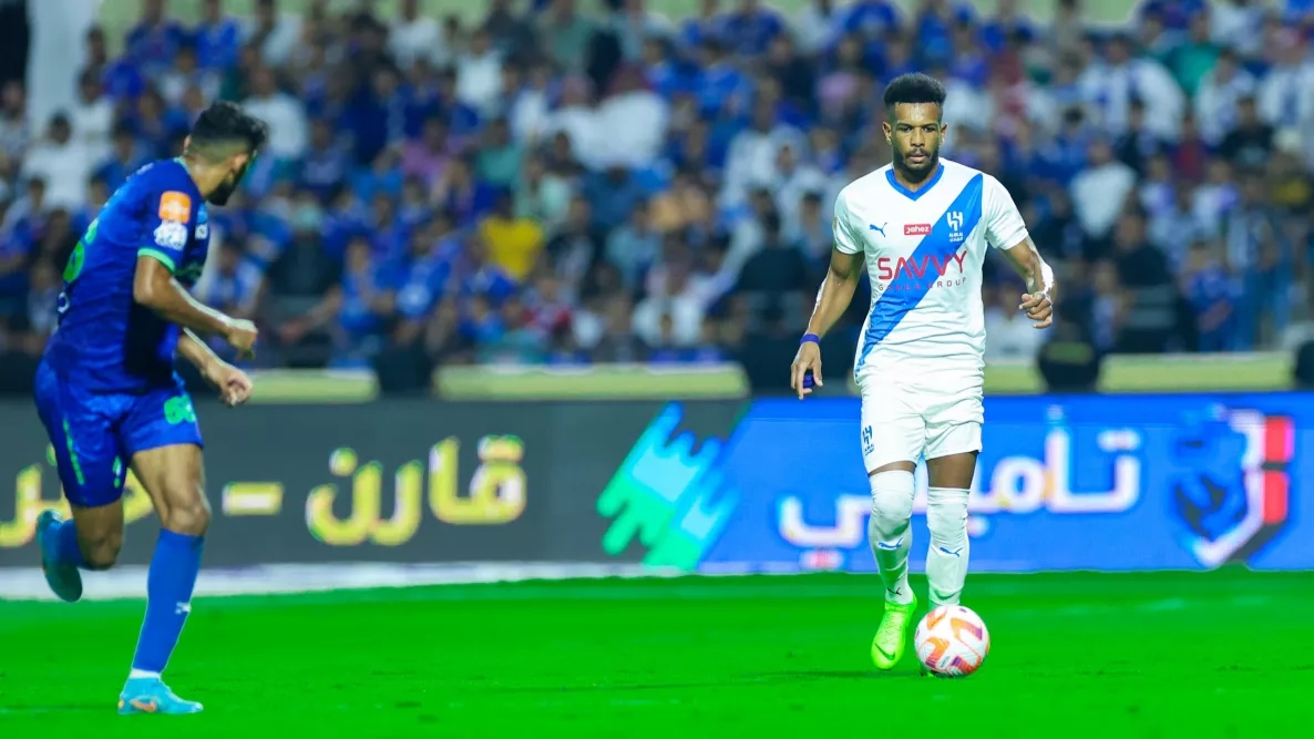 اخبار نادي الاتحاد السعودي : 'مصيبة'.. جستنيه يناشد إدارة الاتحاد التراجع عن هذه الصفقة
