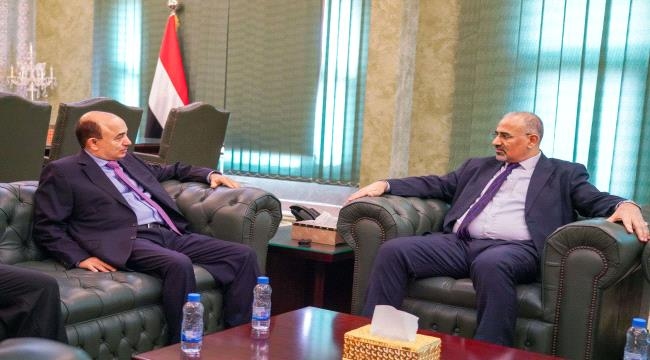 الرئيس الزُبيدي بخوض معركة اقتصادية.. قائد ينتصر لشعبه