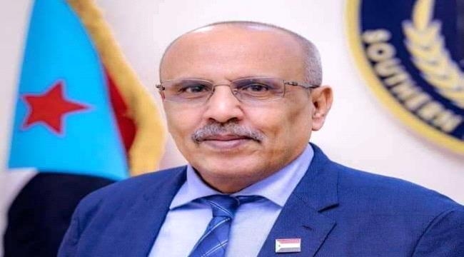 الكثيري يُعزَّي الشيخ سالم محمد حزمي بلحاف بوفاة زوجته