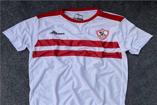 قميص الزمالك يظهر في أسبوع برلين للموضة «شاهد»