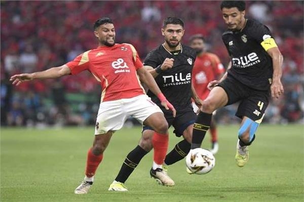 بسبب الفار.. أزمة تضرب مباراة القمة بين الأهلي والزمالك