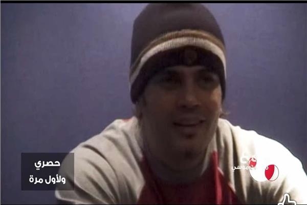 «ويعز عليا».. عمرو دياب يتصدر التريند بأغنية تعرض لأول مرة منذ 20 عاما