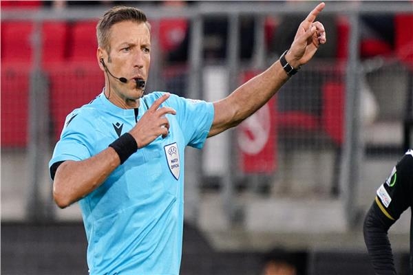 صافرة إيطالية لمباراة باريس سان جيرمان وليفربول في دوري أبطال أوروبا