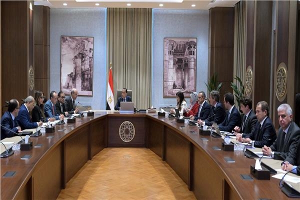 رئيس الوزراء يتابع مستجدات طرح إدارة وتشغيل المطارات للقطاع الخاص