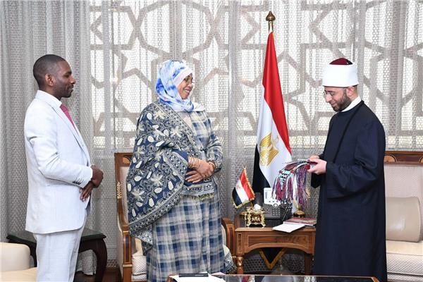 وزير الأوقاف يستقبل سفيرة النيجر لبحث تعزيز التعاون الديني والثقافي