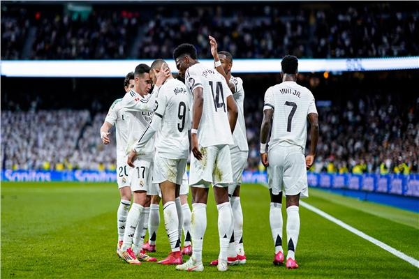 ريال مدريد يواجه فياريال بمعنويات مرتفعة في الدوري الإسباني