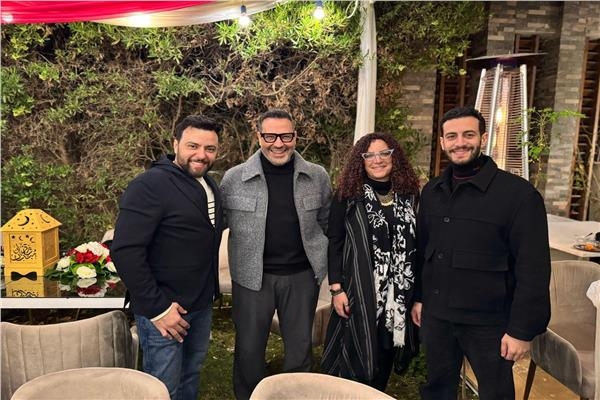 مدين يقيم عزومة إفطار بحضور صناع الموسيقى وعلى رأسهم محسن جابر
