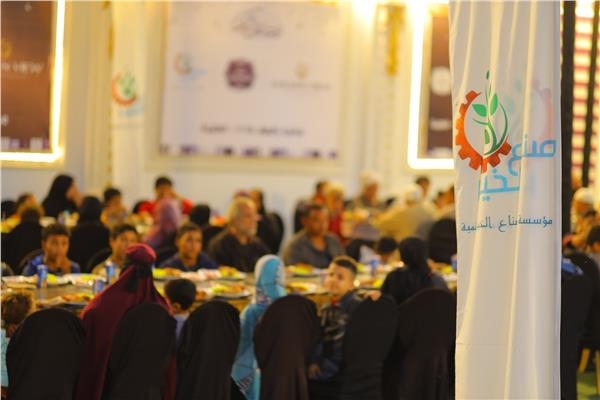 مطبخ ومائدة الخير لمئات السيدات وأبنائهن