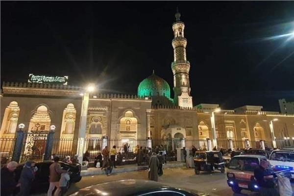 إمام مسجد السيدة زينب يوضح معجزة تحرك الأجرام السماوية بنظام مذهل