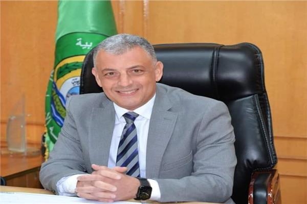 محافظ الإسماعيلية يتابع استعدادات مديرية الزراعة لاستقبال موسم حصاد القمح