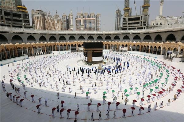 هل توجد ذنوب لا يغفرها الحج؟.. داعية تجيب