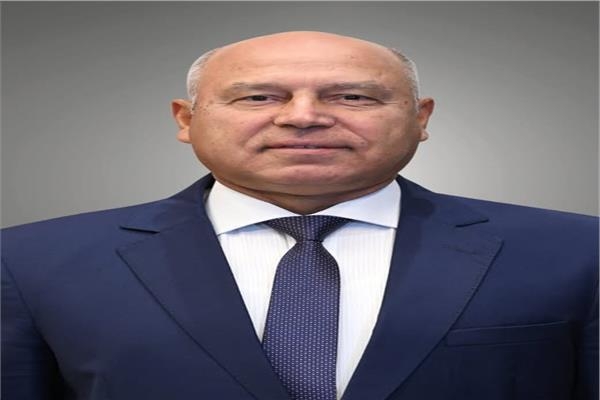 وزير النقل: سيتم طرح الشركة المساهمة للأتوبيس الترددي مستقبلا فى البورصة