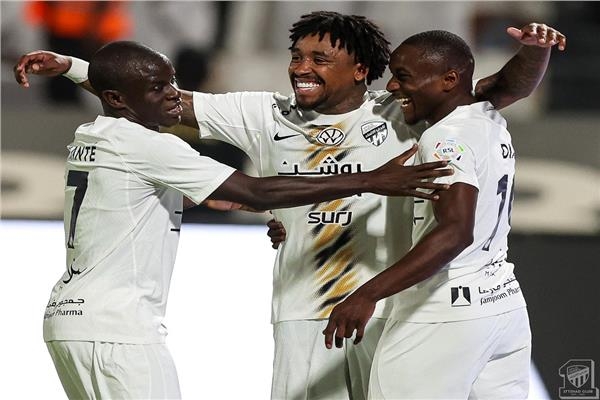 اتحاد جدة يحقق فوزًا مثيرًا على الشباب في الدوري السعودي