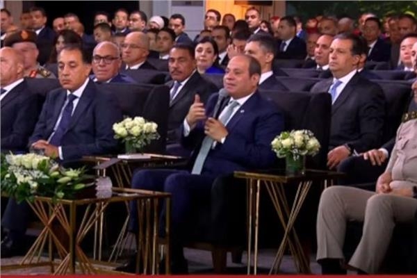الرئيس السيسي: نسعى إلى ربط المحافظات بأجهزة الحكومة من خلال الميكنة الكاملة