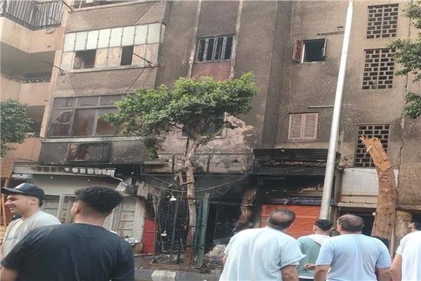 انتداب المعمل الجنائي لمعاينة حريق محل تجاري بالزيتون