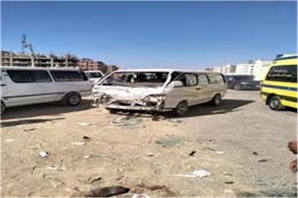 إصابة 6 اشخاص في حادث انقلاب سيارة ميكروباص أعلي محور 26 يوليو