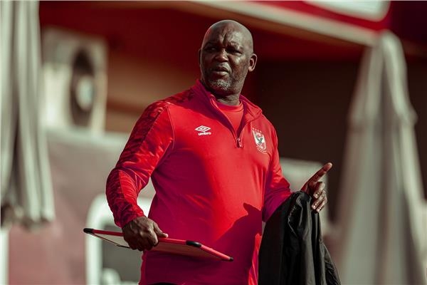 ميكالي وبوميل وموسيماني ضمن المرشحين لتدريب الزمالك