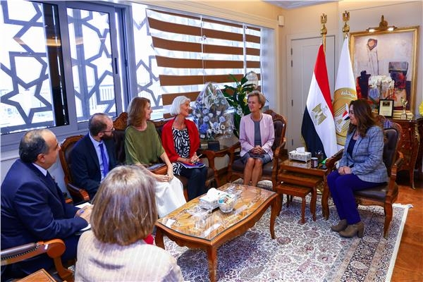 مصرف كيتشنر يتصدر مباحثات وزيرة التنمية مع سفيرة الاتحاد الأوروبي بالقاهرة